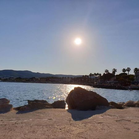 Chez Melanie Et Rodolphe Apartman La Ciotat Kültér fotó